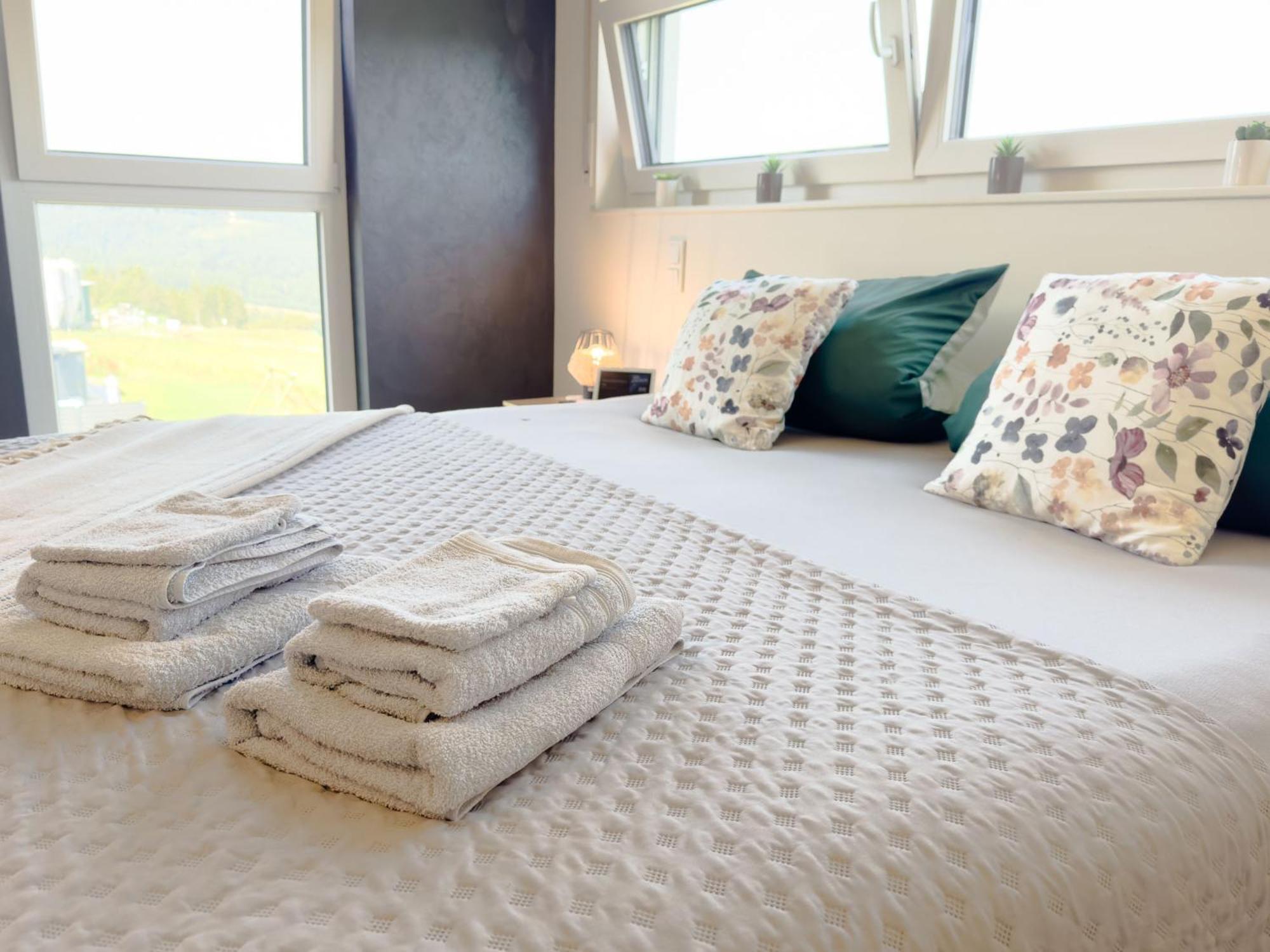 Serenity Vista Retreat Bnb Bescheid Exteriér fotografie